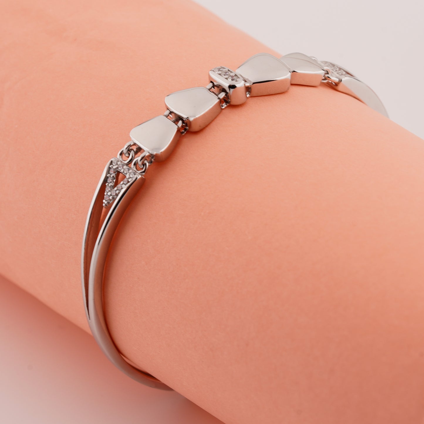 925 Starling Silver Bow-Tye Adjustable Ladies Kada Bracelet