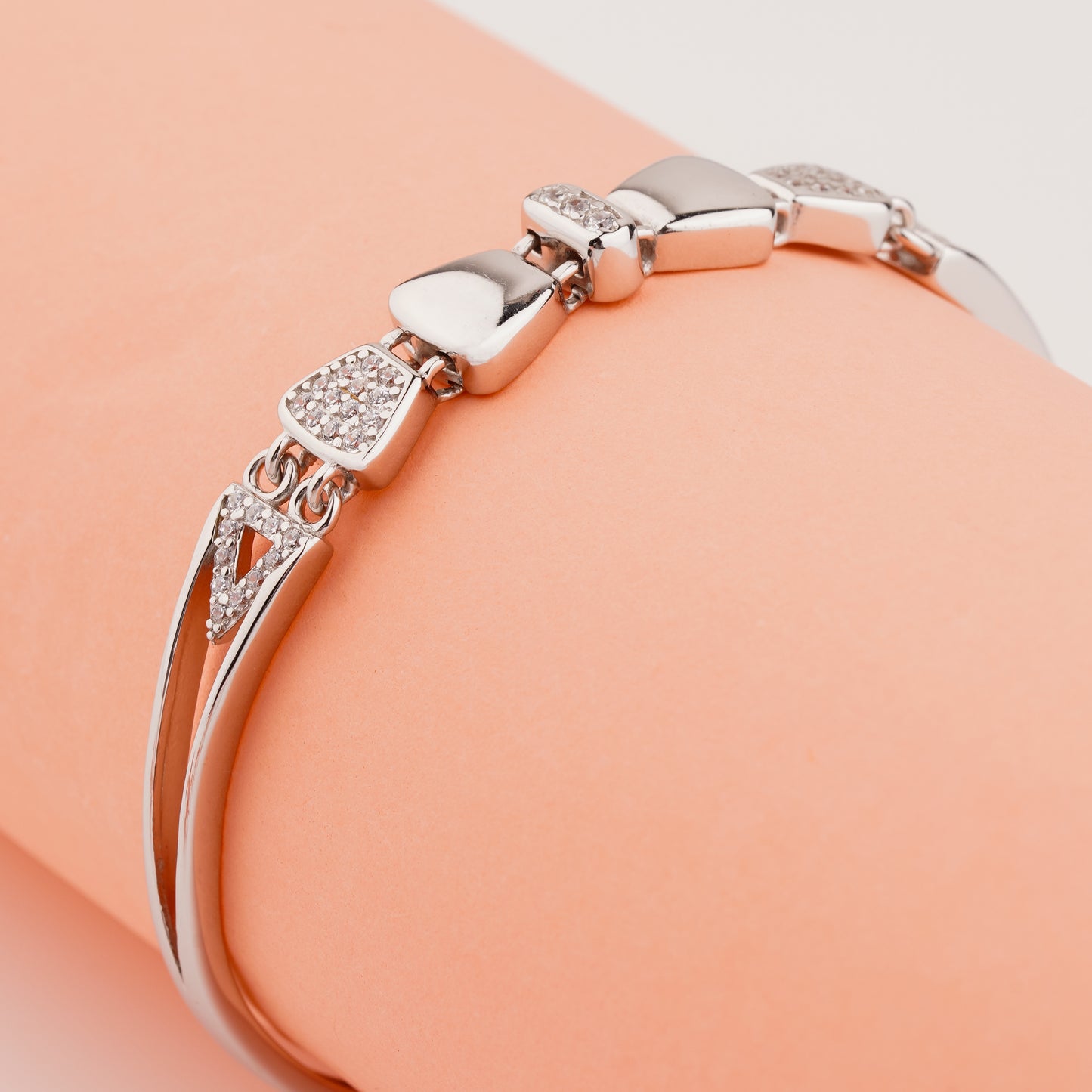 925 Sterling Silver Anti Tarnish Adjustable Ladies Kada Bracelet