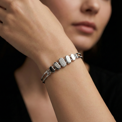 925 Sterling Silver Pavé CZ Oval Link Bracelet | Modern Design | BJBR-071