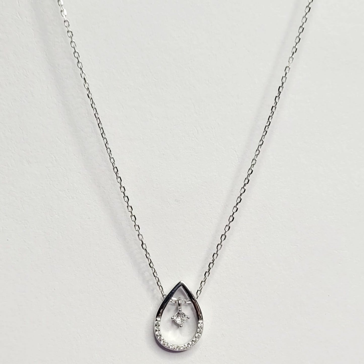 925 Starling Silver Open Pear Floating Diamond Necklace