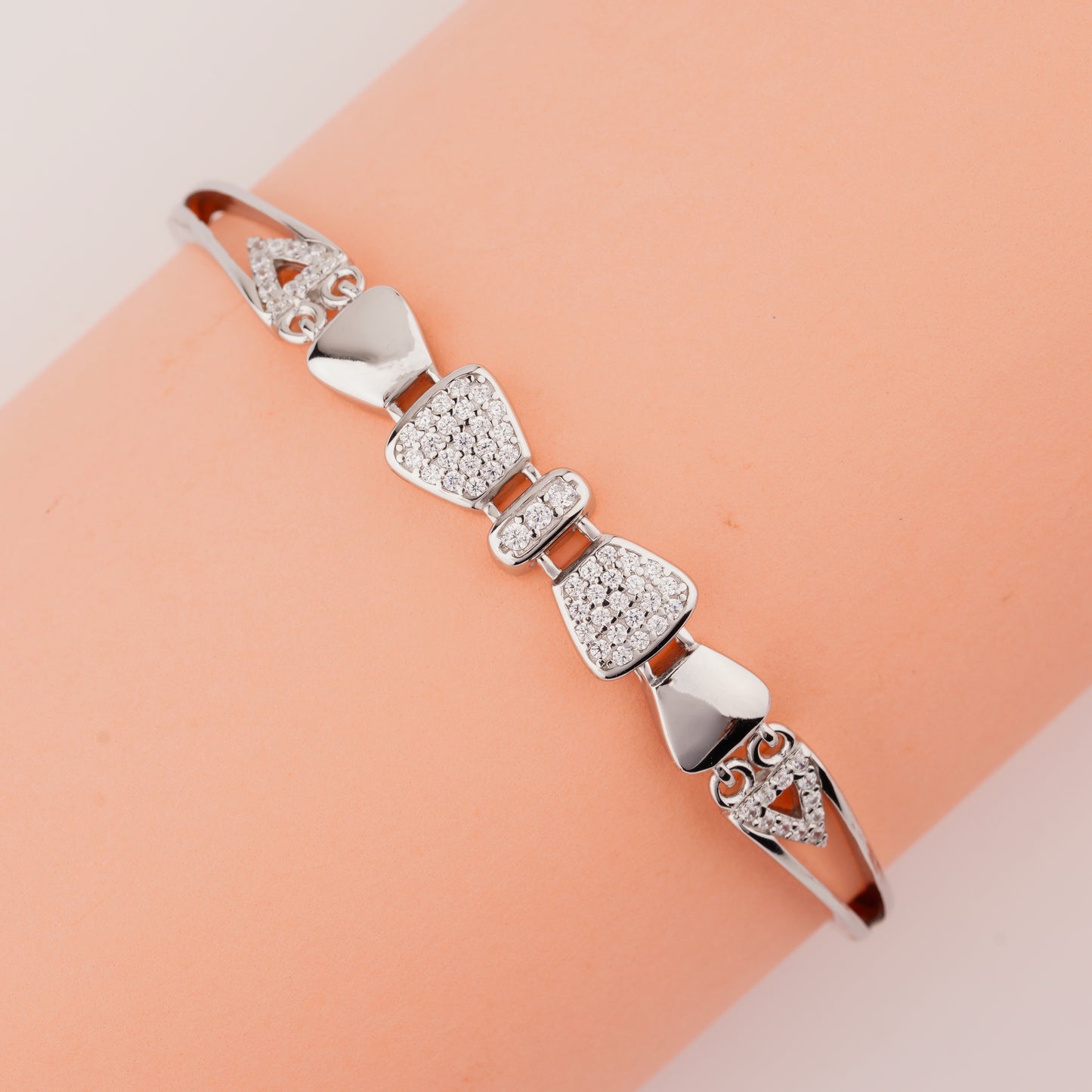 925 Sterling Silver Anti Tarnish Adjustable Ladies Kada Bracelet