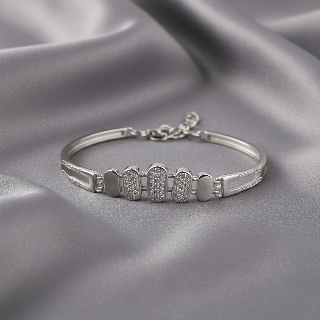 925 Sterling Silver Pavé CZ Oval Link Bracelet | Contemporary Design | BJBR-068