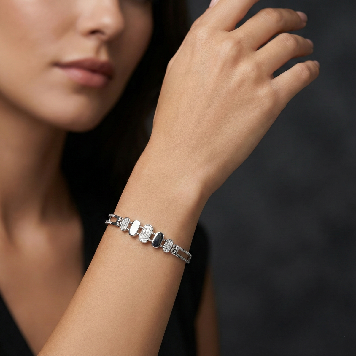 925 Sterling Silver Oval Link CZ Bracelet | Sleek Contemporary Design | BJBR-059