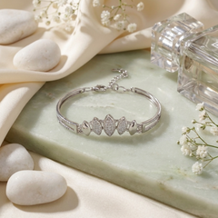 925 Sterling Silver Leaf-Shape Pavé CZ Bracelet for Women | BJBR-074